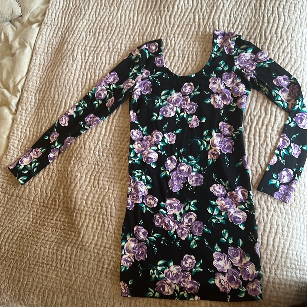 Volcom mini body con dress